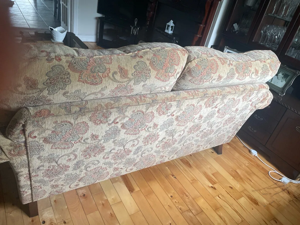 3 piece Suite of Furniture - Image 3