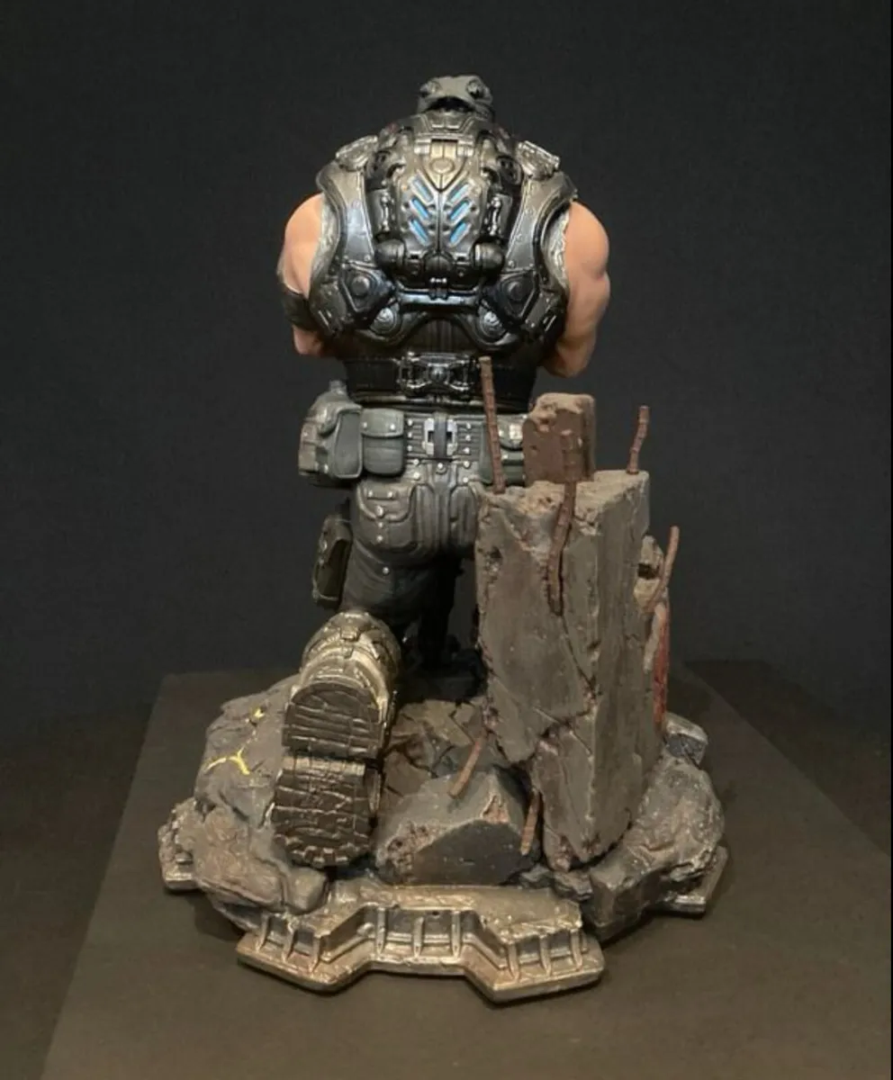 XBOX 360 -GEARS OF WAR STATUE - Image 3