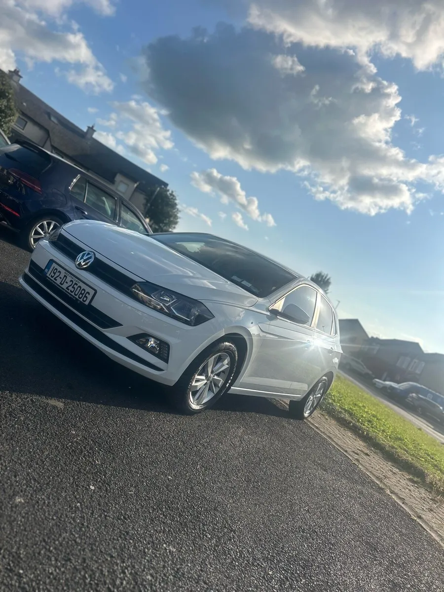 2019 Volkswagen polo - Image 2