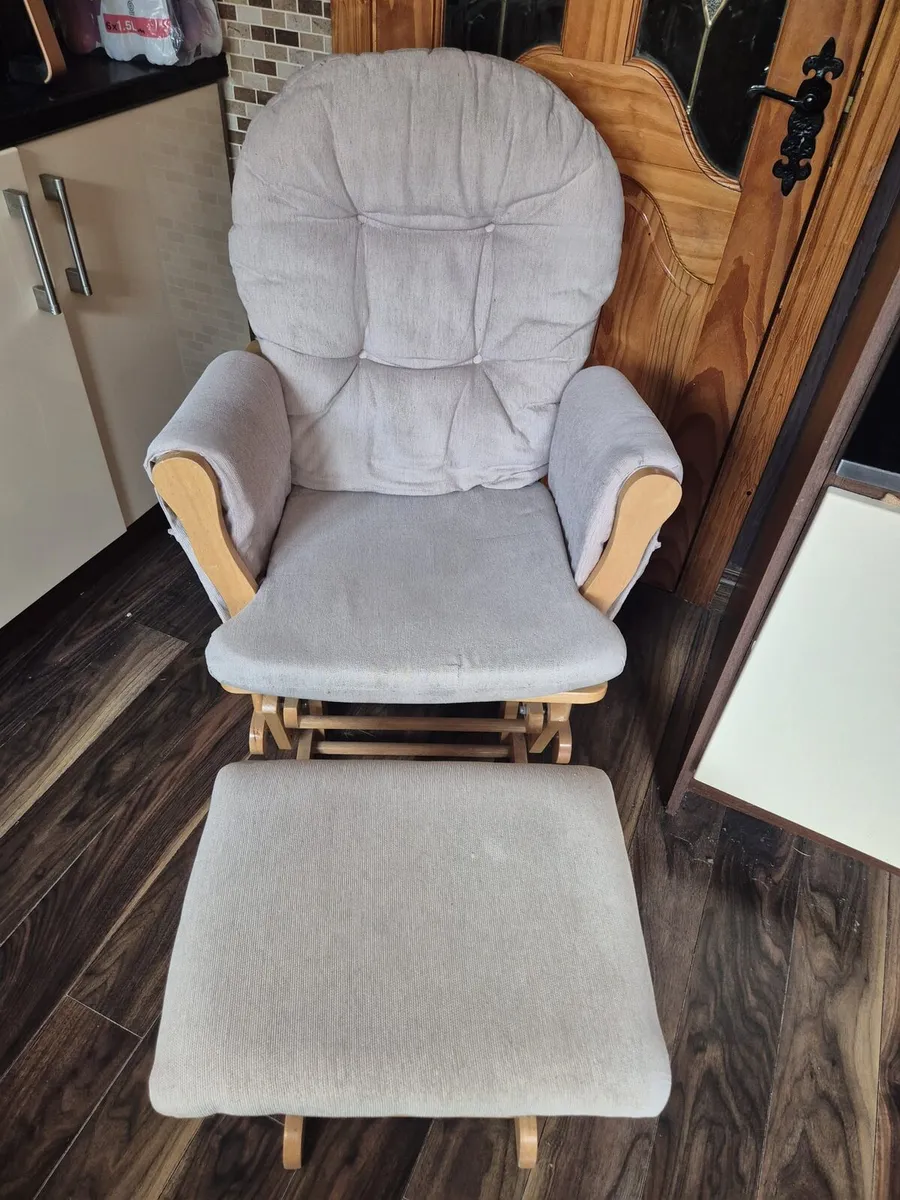 Babylo Rocking Nursing Chair