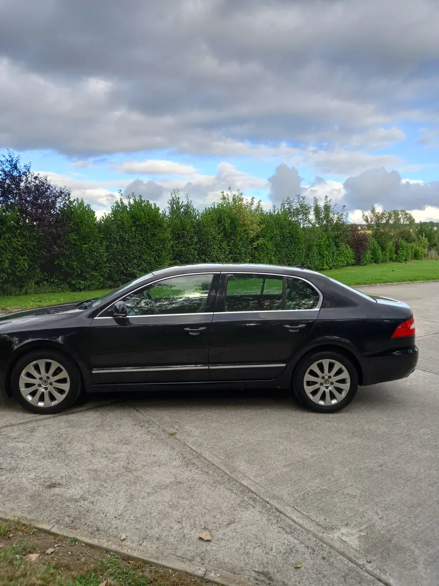 2010 Skoda Superb 2L Diesel - Image 1