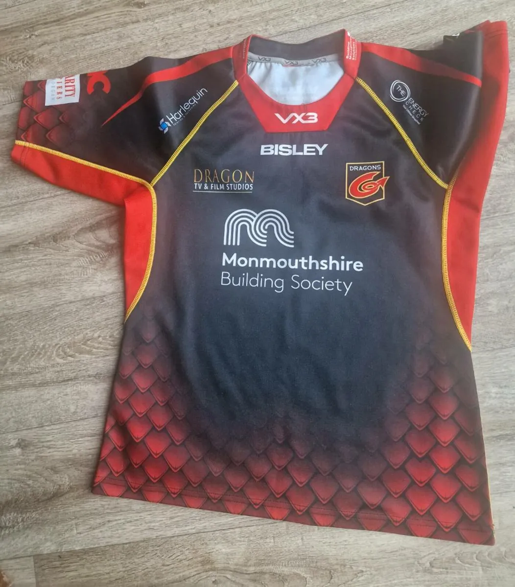 Selection of children's rugby jerseys - Image 3