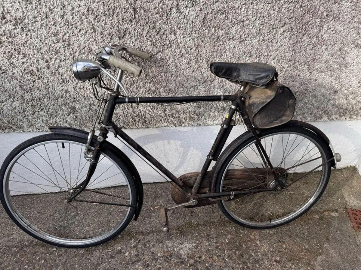 Vintage Raleigh steel bike - fully functional - Image 1