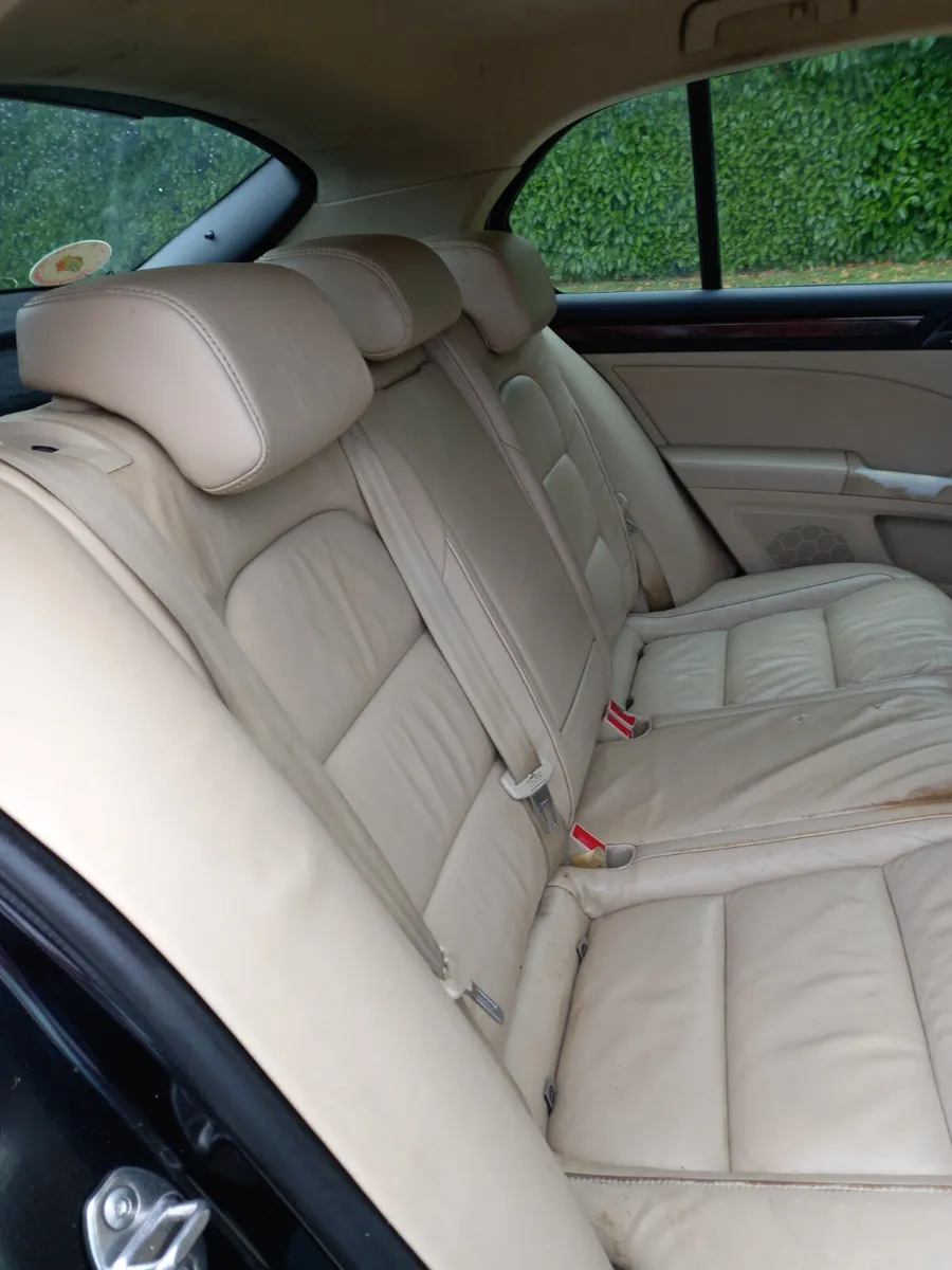 2010 Skoda Superb 2L Diesel - Image 2
