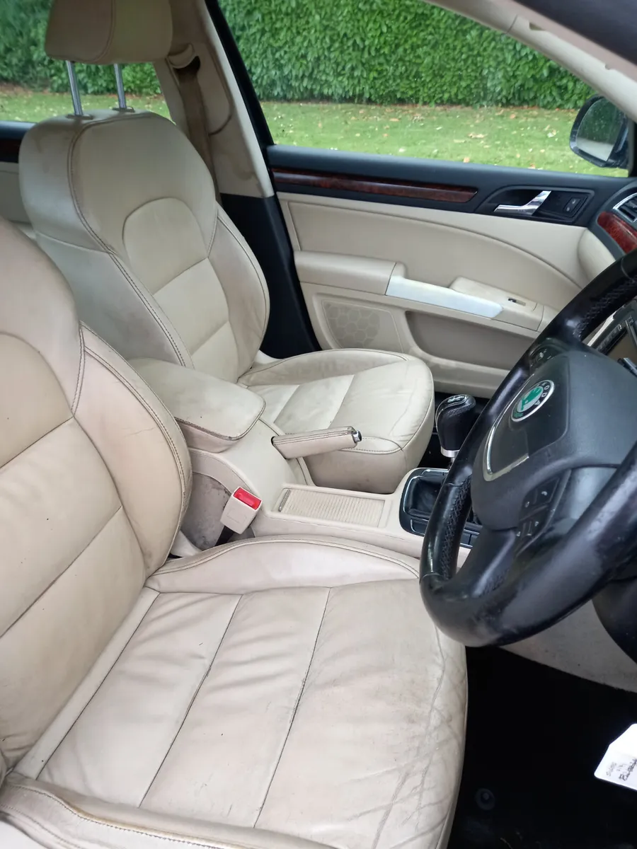 2010 Skoda Superb 2L Diesel - Image 3