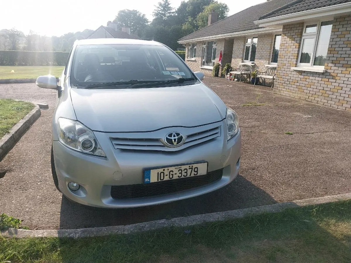 Toyota Auris Automatic - Image 3