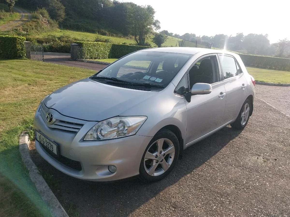 Toyota Auris Automatic - Image 4