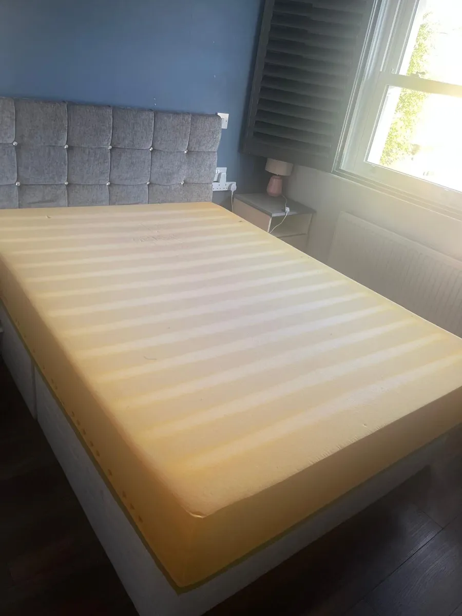 Double bed 4ft 6 with Emma mattress - Image 4