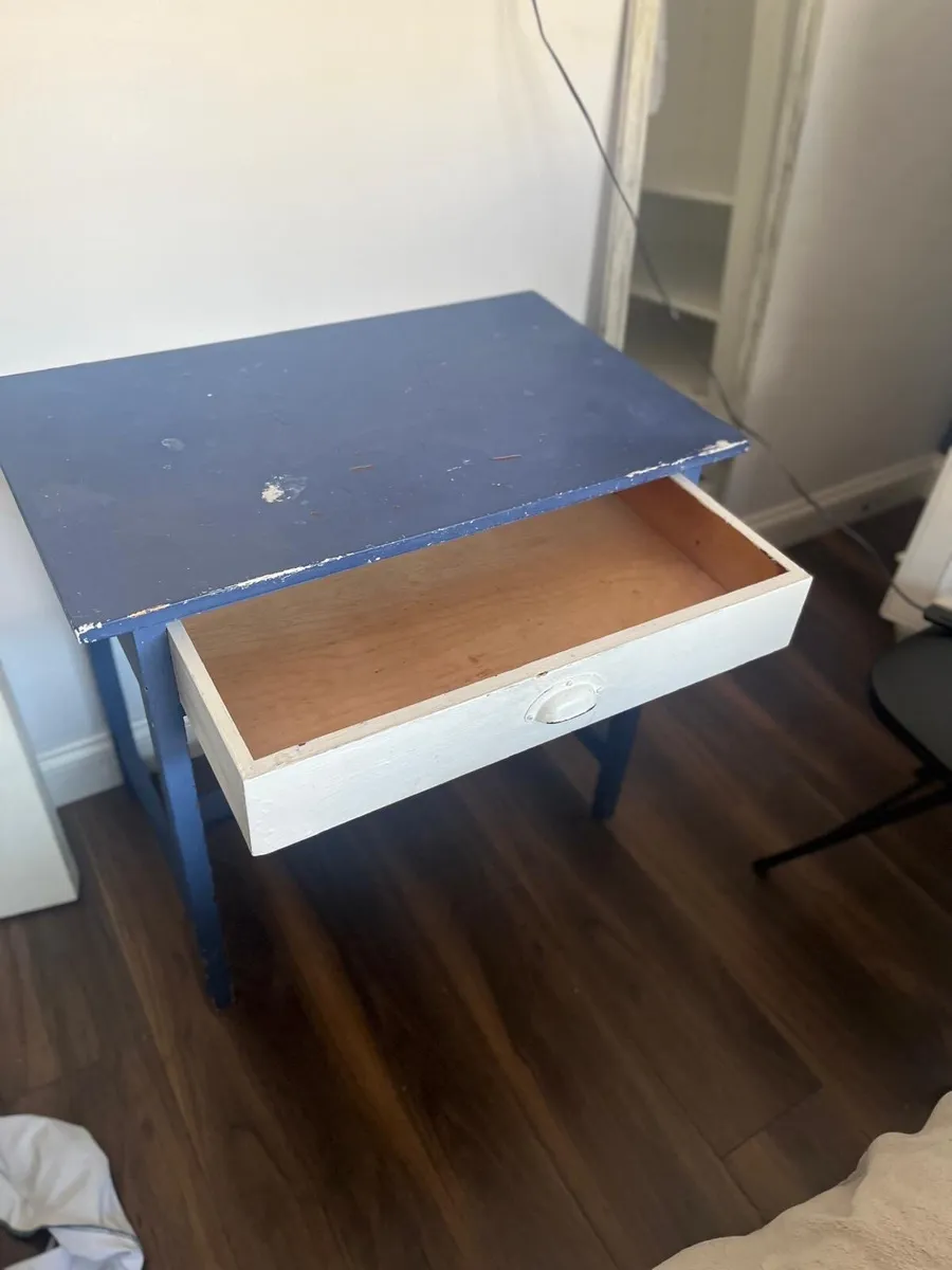 Desk - Image 3