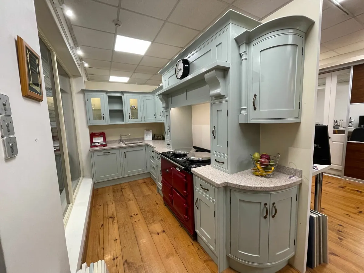 Winterwood Kitchen Ex Display - Image 1