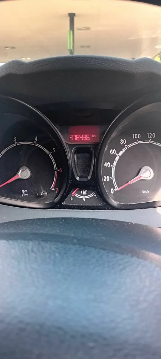 Ford Fiesta 2011 - Image 3