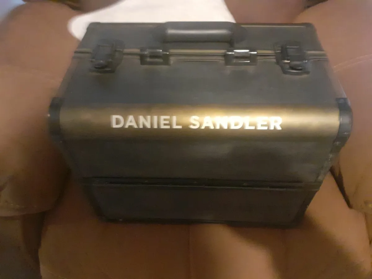 Professional Makeup Train Case with 6 Tier Storage - Image 3