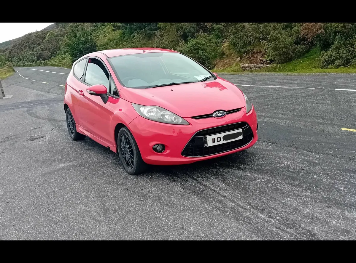 Ford Fiesta 2011 - Image 1