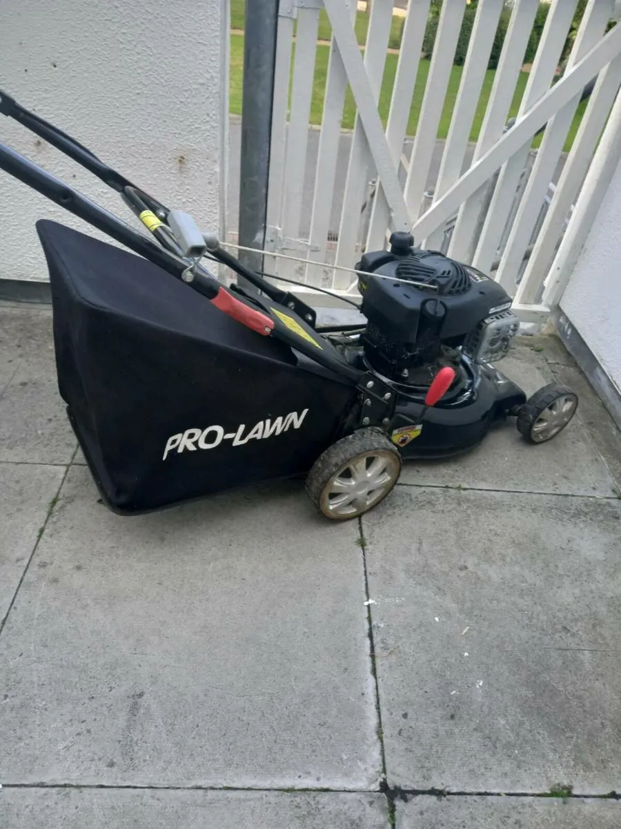 Briggs&Stratton ProLawn Mower - Image 3