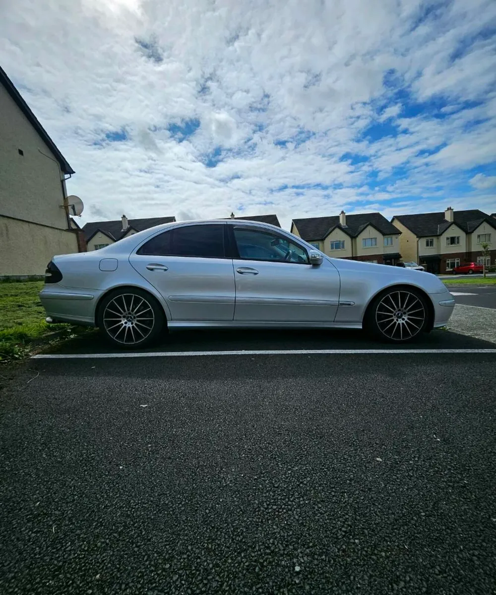 Mercedes E280 V6 3L Petrol 143k km - Image 1