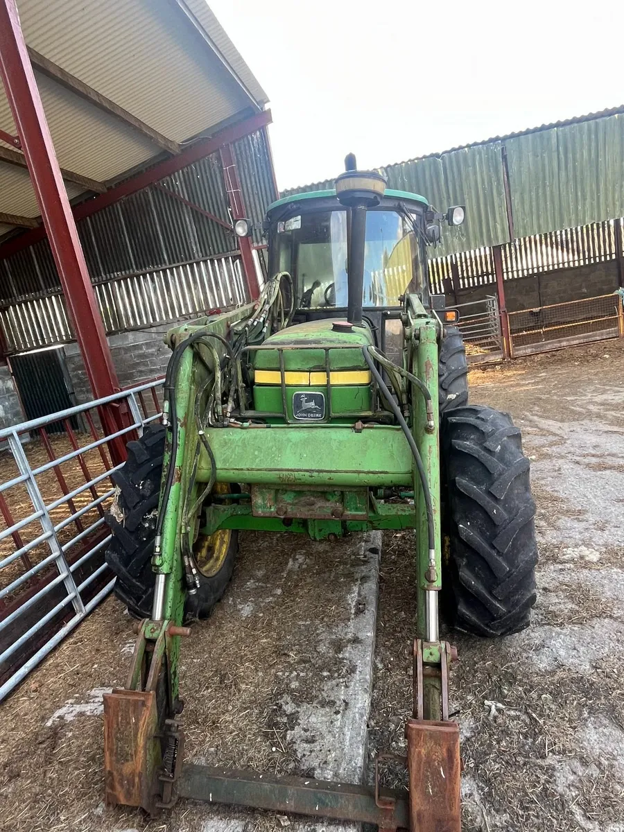 1989 John Deere 2650 - Image 2