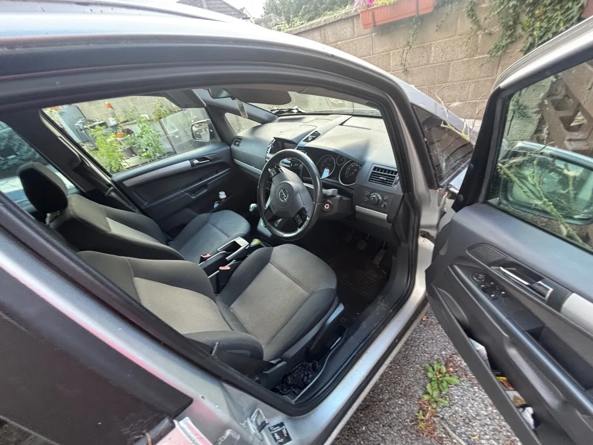 Opel zafira for parts - Image 3