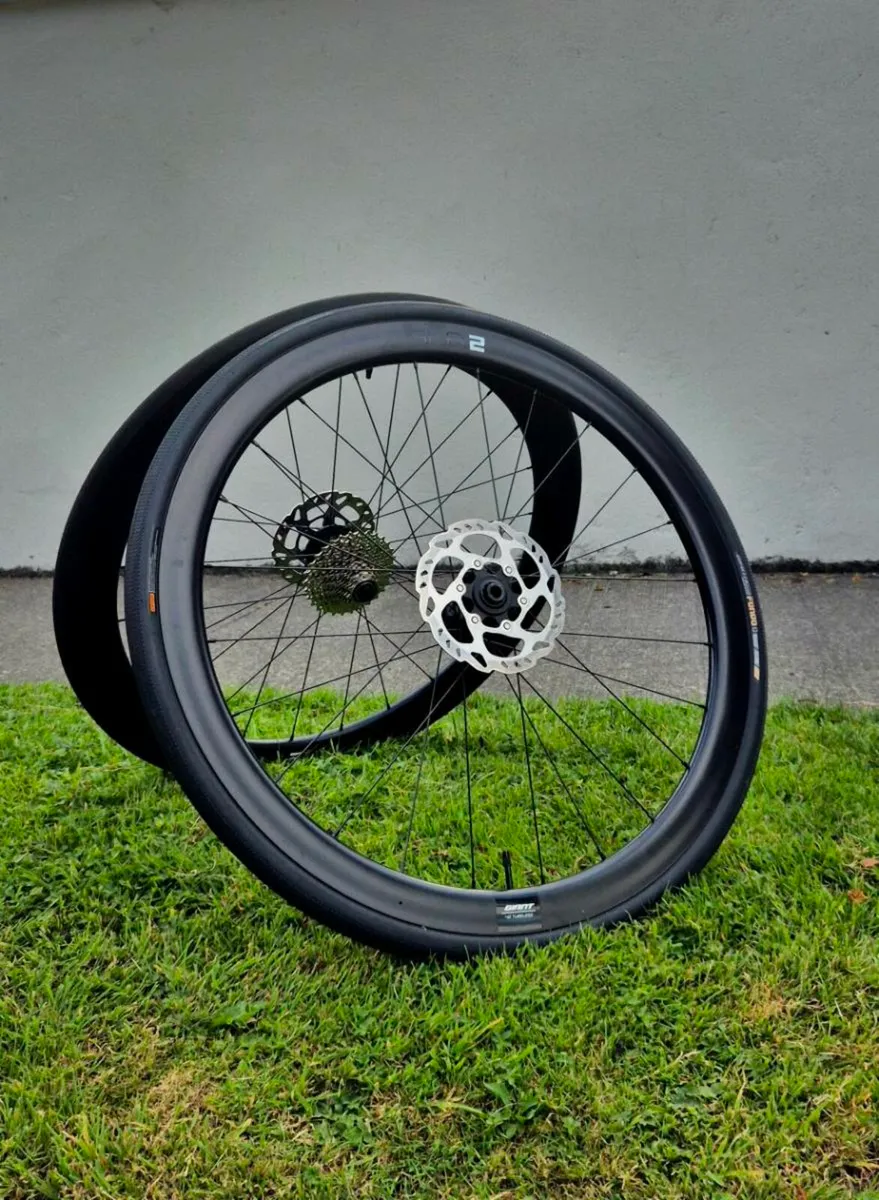Giant SLR 2 42mm carbon wheelset - Image 1