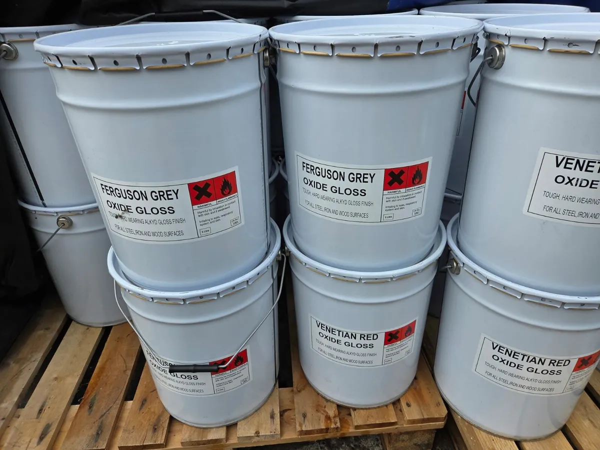 20ltr oxide oil base paint and other paints - Image 1