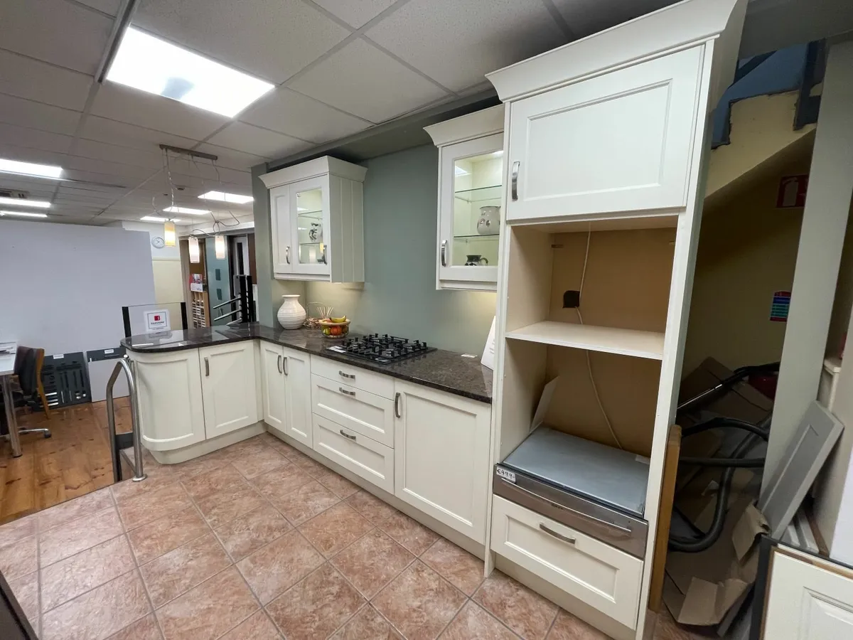 Winterwood Kitchen Ex Display - Image 2
