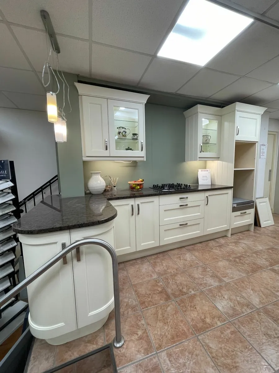 Winterwood Kitchen Ex Display - Image 1