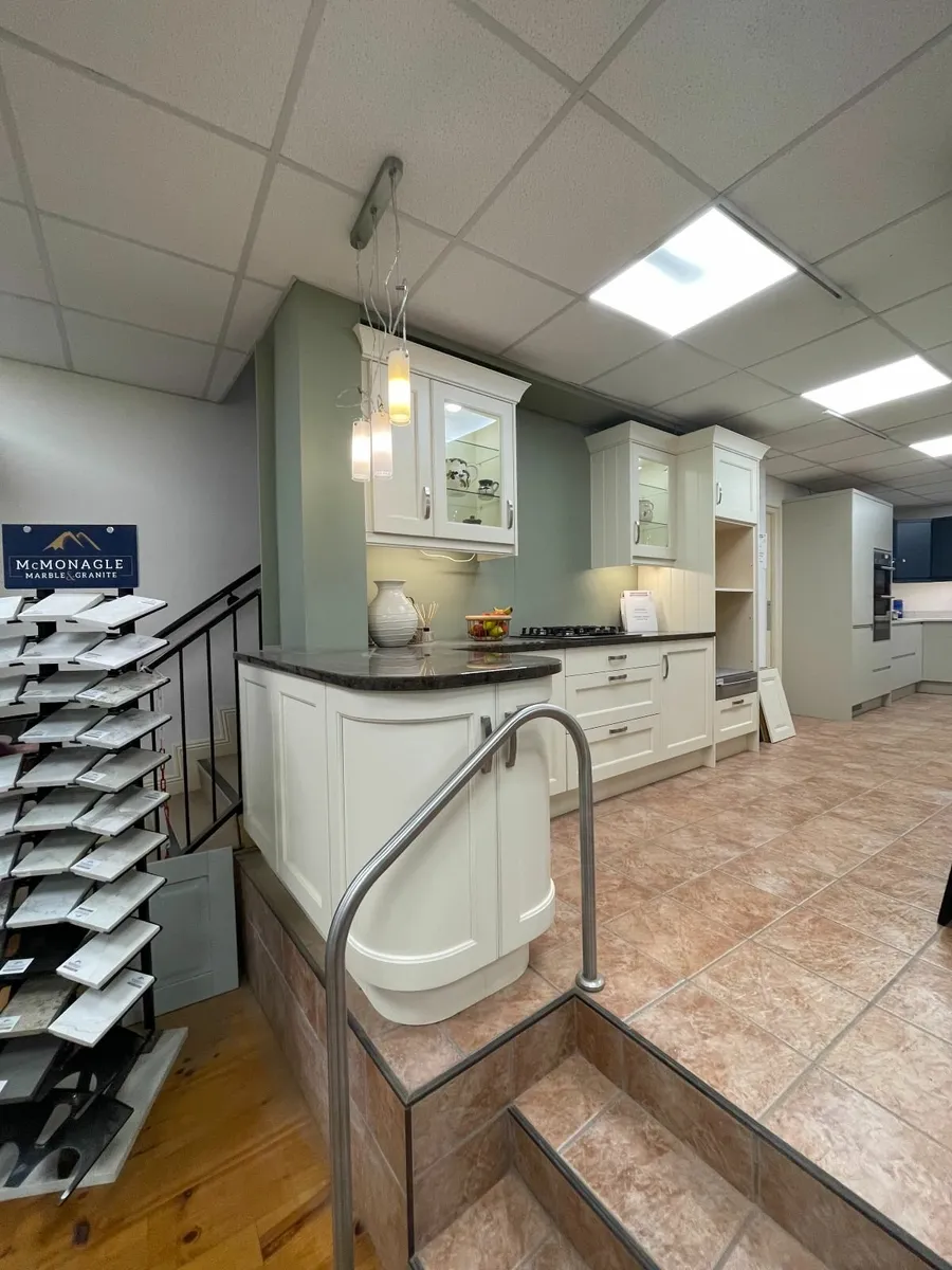 Winterwood Kitchen Ex Display - Image 4