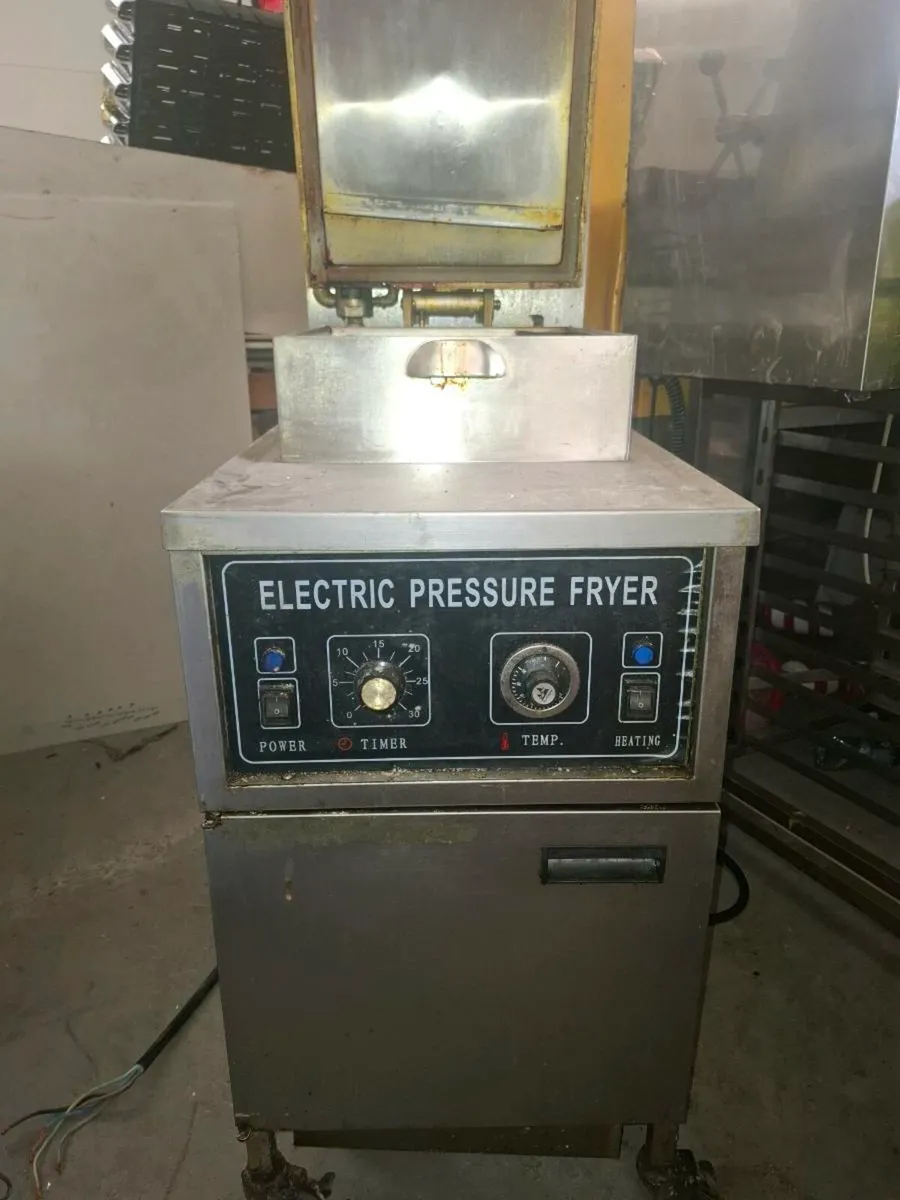 ELECTRIC HIGH PRESSURE DEEP FRYER - 24 LITRES