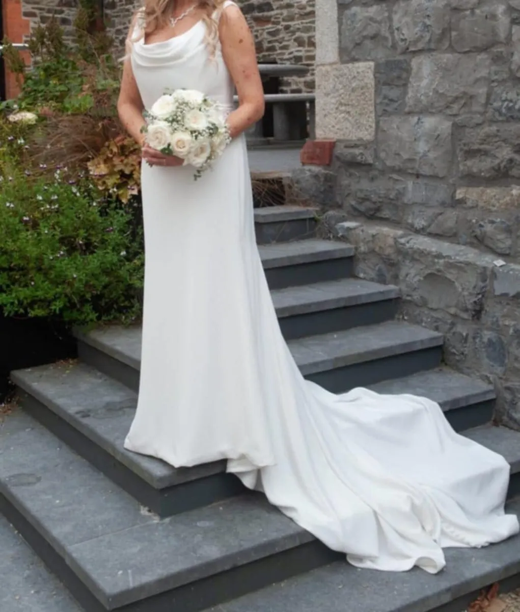 Wedding dress - Image 1