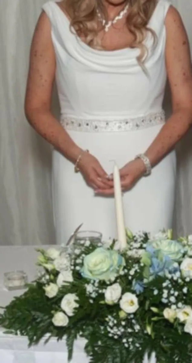 Wedding dress - Image 3