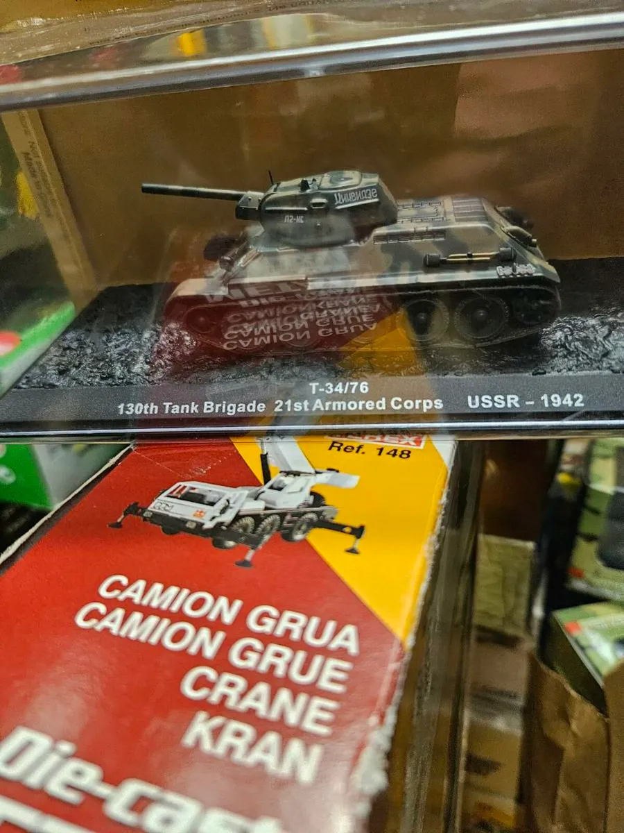 Corgi Atlas Russian WW2 T34 Tank - Image 2