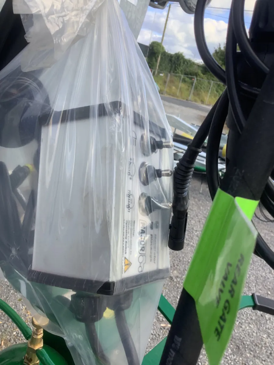 New Major 2000 LGP tank with trailing shoe. - Image 4