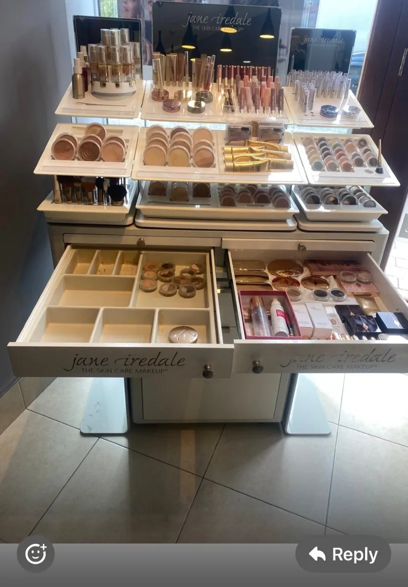 Makeup stand - Image 2