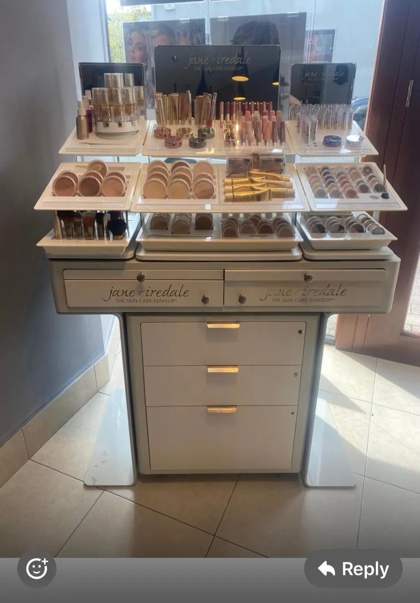 Makeup stand - Image 3