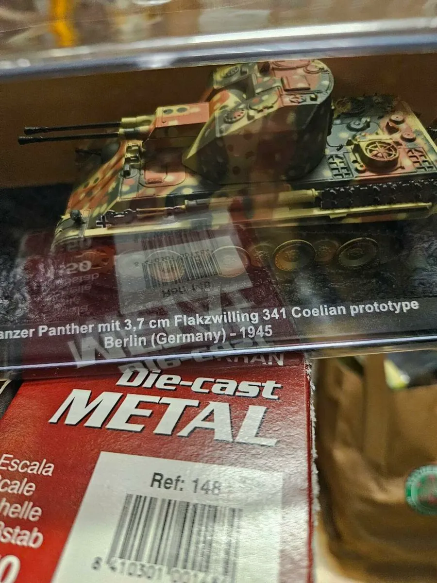 Corgi Atlas German WW2 Flak Panther - Image 2