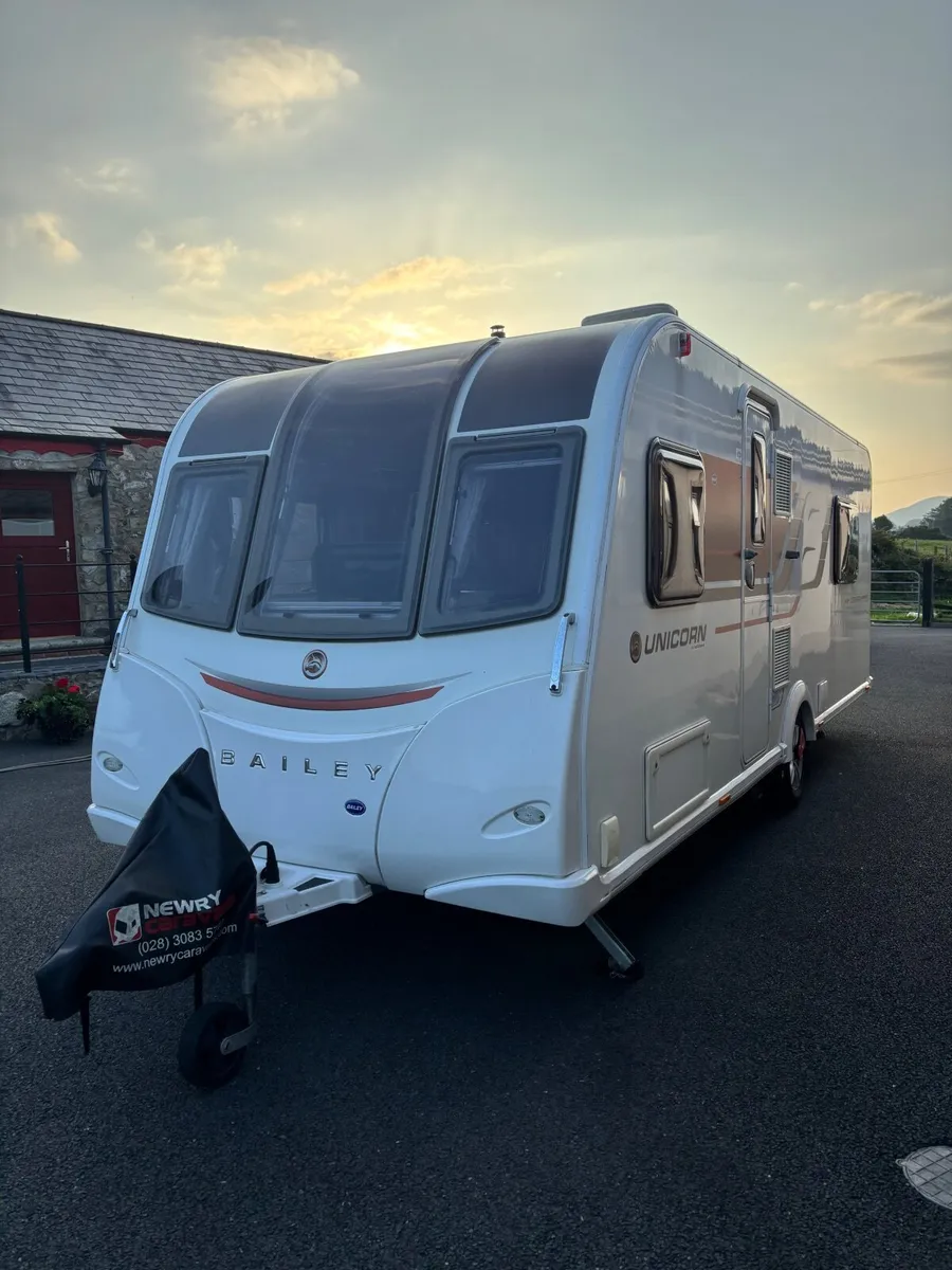 Caravan Bailey Unicorn Cabrera III - Image 2