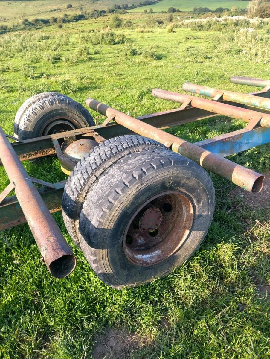 Bale carrier - Image 3