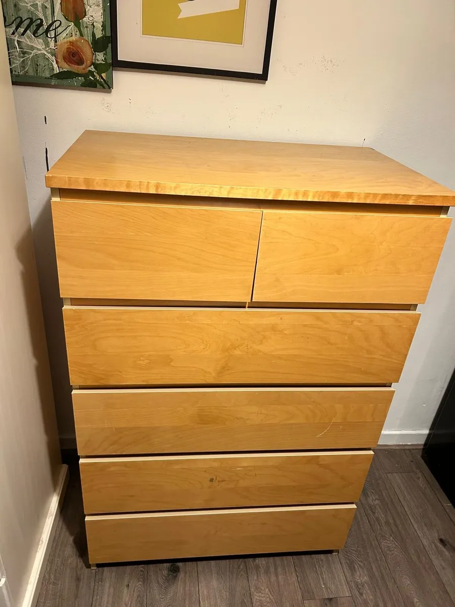 Cheat of drawers