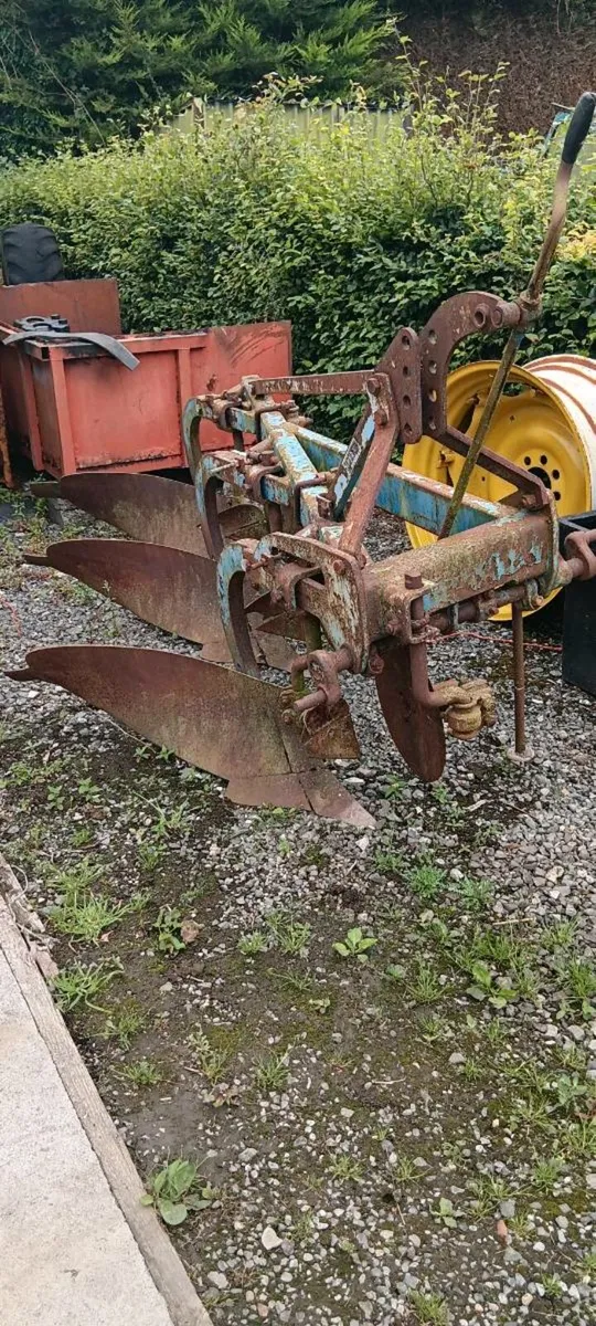 Ransomes FR 3 furrow plough - Image 2