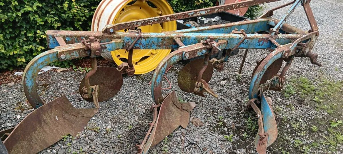 Ransomes FR 3 furrow plough - Image 3