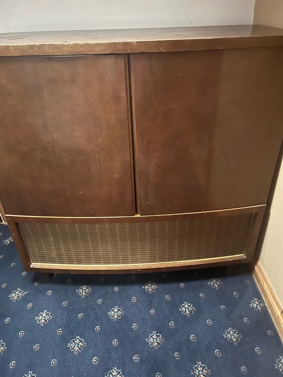 Vintage record player cabinet - Image 3
