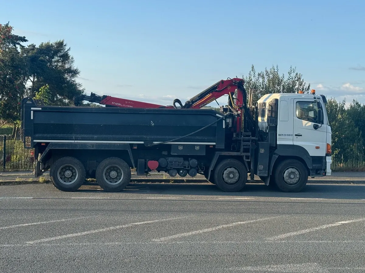 2013 Hino 700 Tipper Grab - Image 3