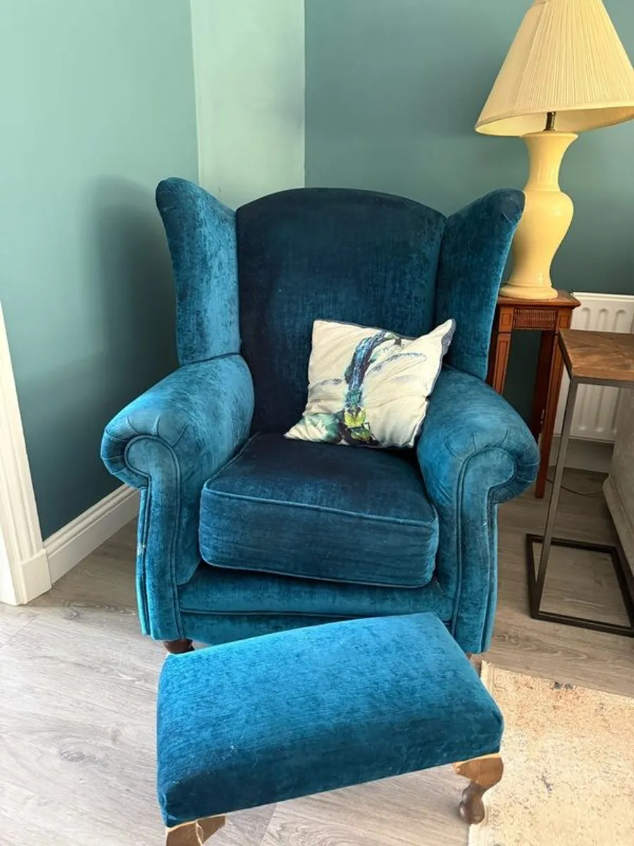 Beautiful  Teal Queen Ann Armchair - Image 3