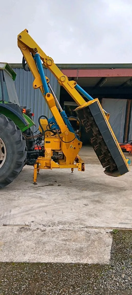 Bomford B70T flail hedgecutter - Image 2