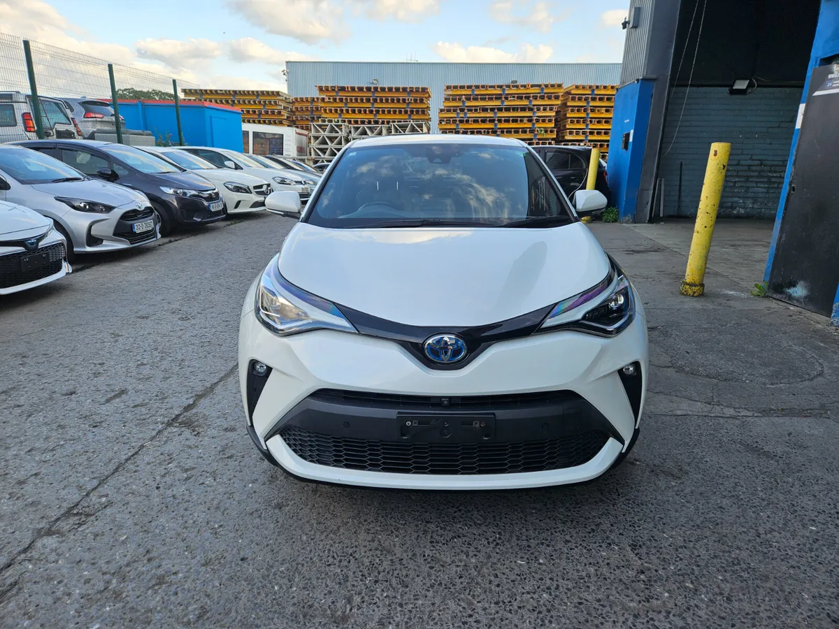 2020 TOYOTA CHR AUTOMATIC/ HYBRID/ G Leather Spec - Image 2