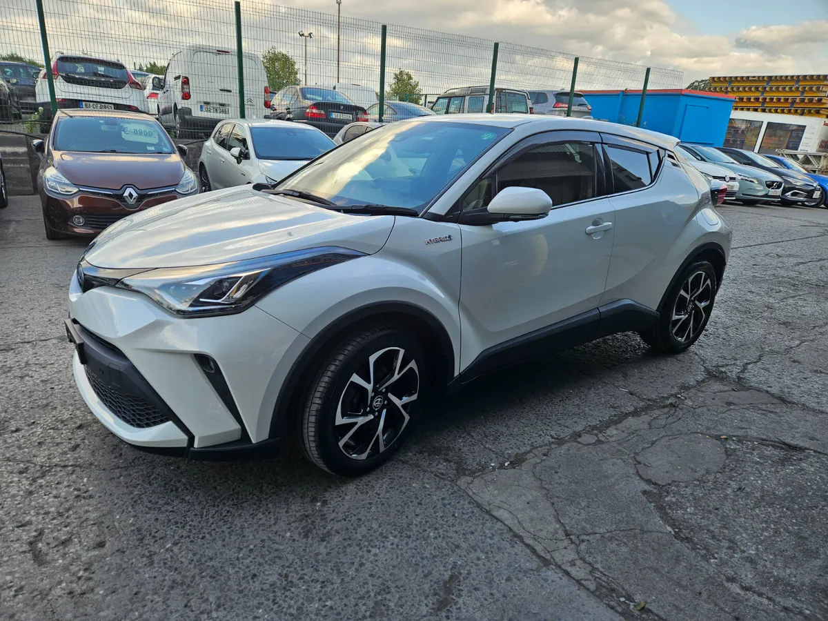 2020 TOYOTA CHR AUTOMATIC/ HYBRID/ G Leather Spec - Image 3