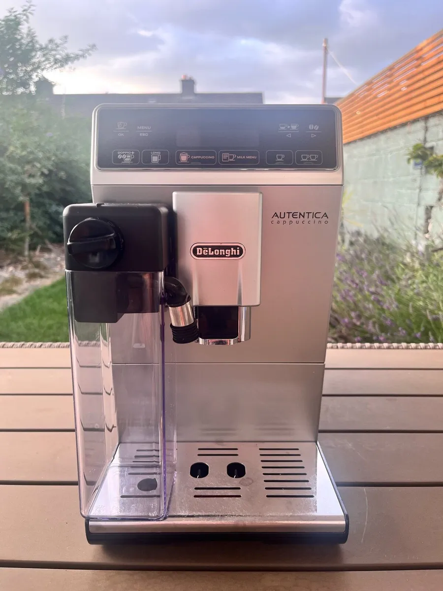 Delonghi Bean to Cup Coffee Machine - Image 1
