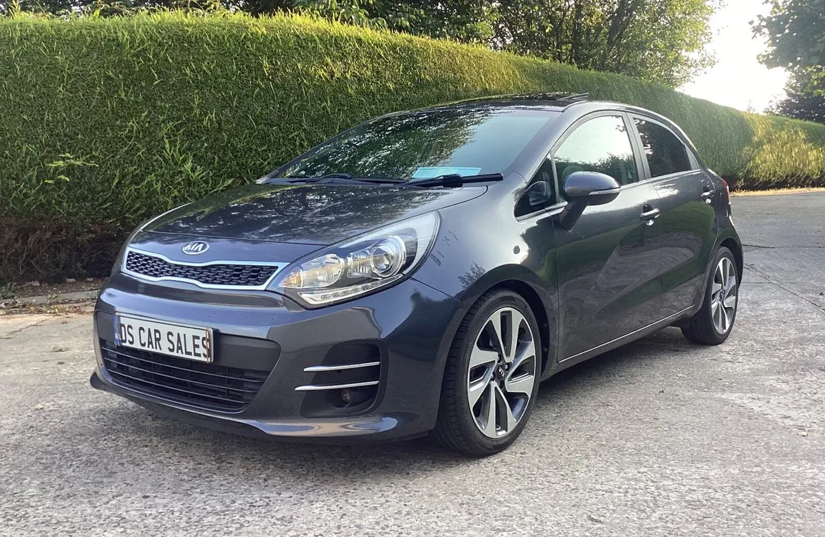 2016 Kia Rio 4  32,000 miles 1.4 petrol - Image 3
