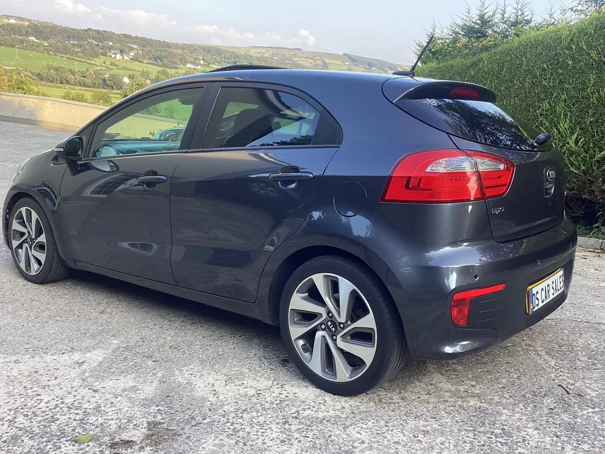 2016 Kia Rio 4  32,000 miles 1.4 petrol - Image 4