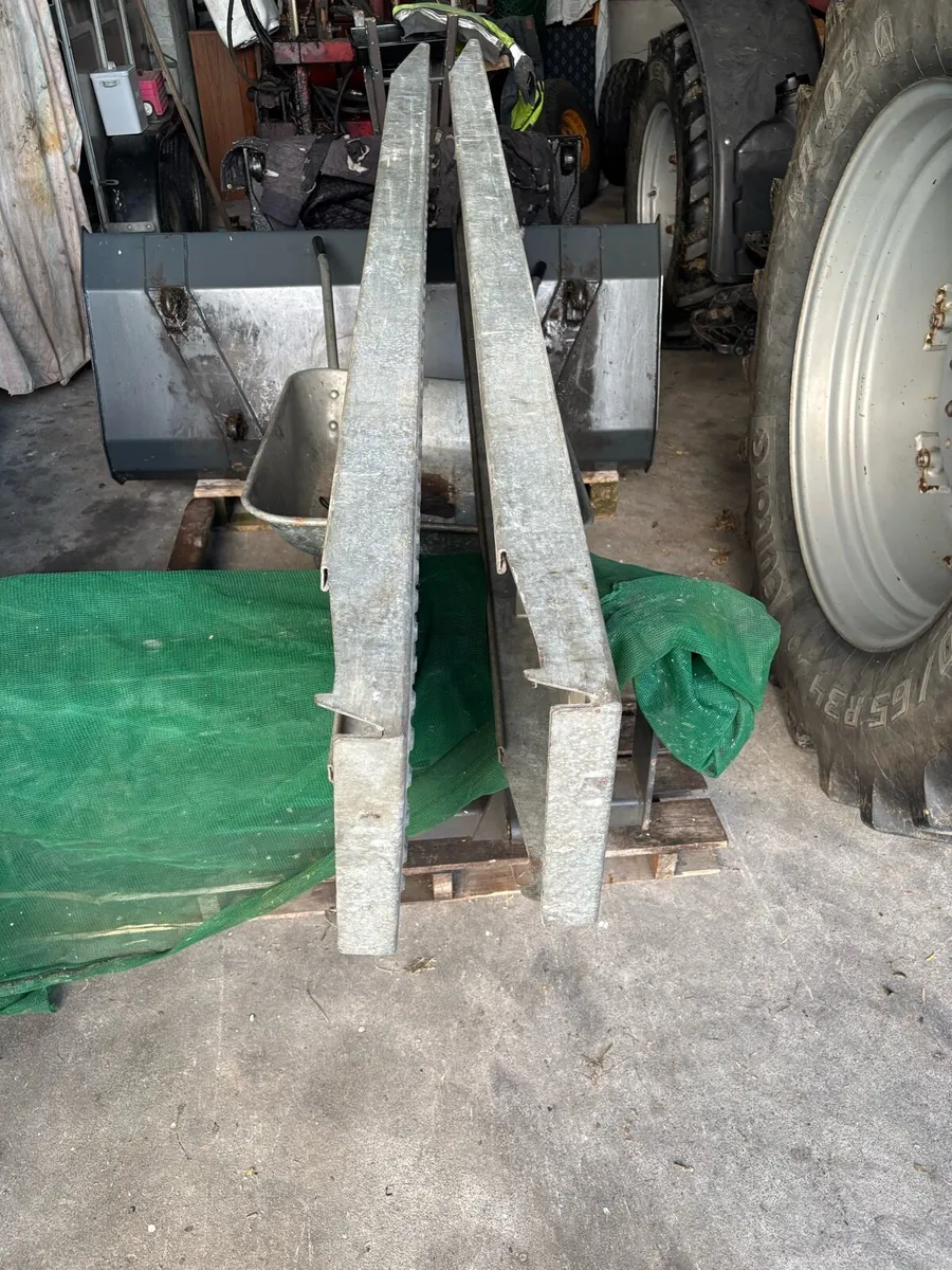 Galavanised loading skids/ramps - Image 3