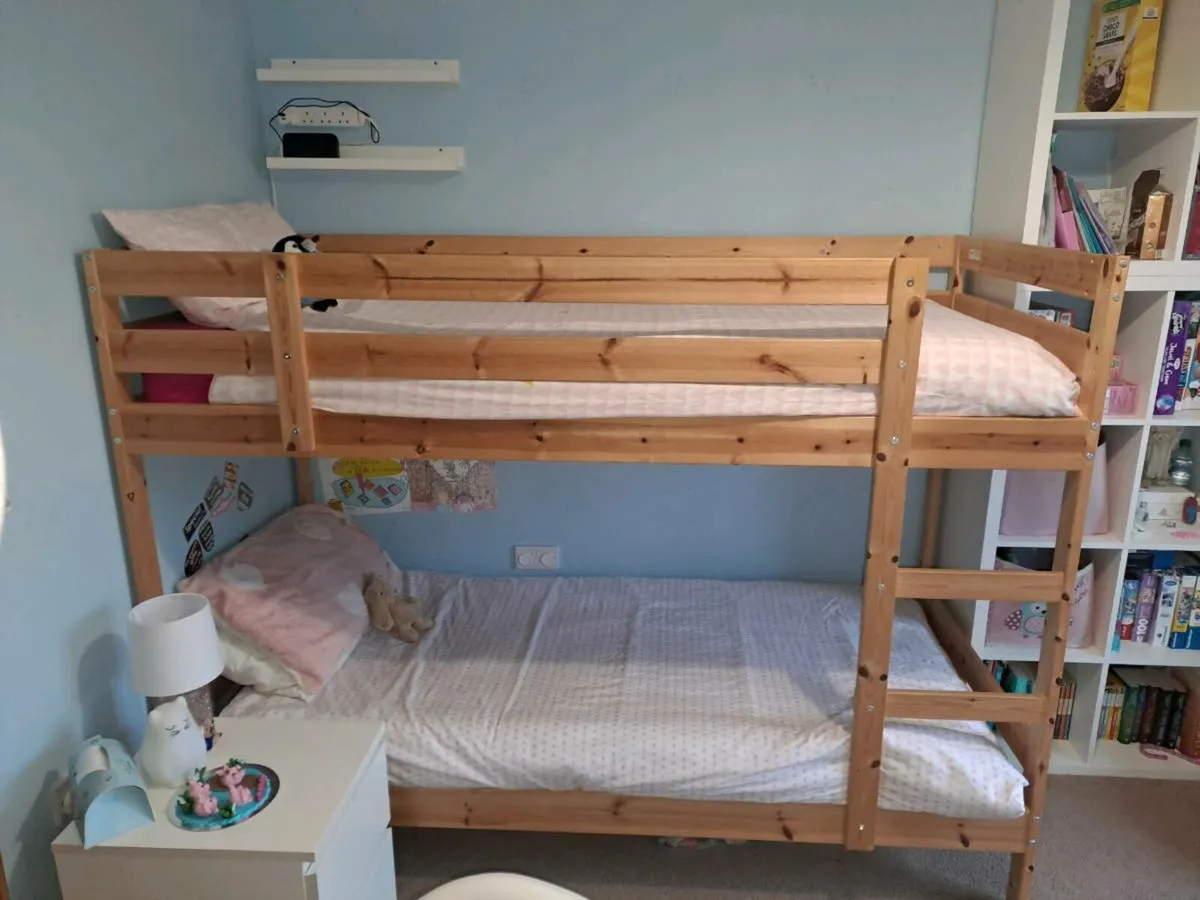 Pine Bunk bed + 2 mattresses - Image 2